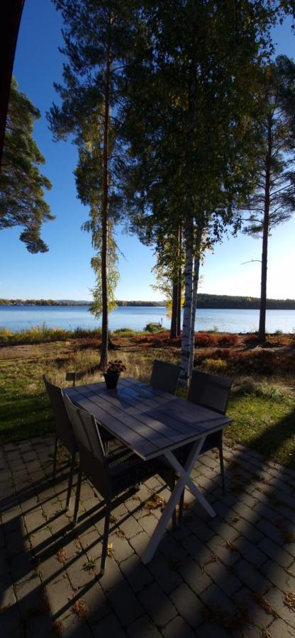 Lakeside Log Cabin Fraemby Udde Falun Exterior photo